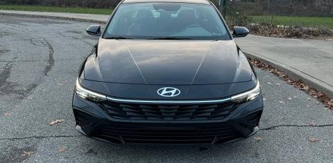 Hyundai Elantra 2024