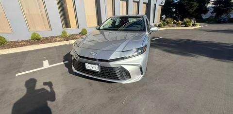 Toyota Camry Hybrid 2026