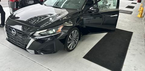 Nissan Altima 2023