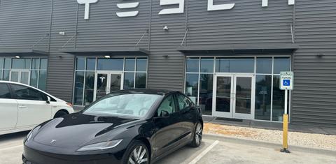 Tesla Model 3 2024