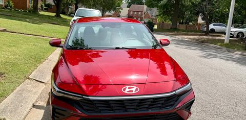 Hyundai Elantra 2024