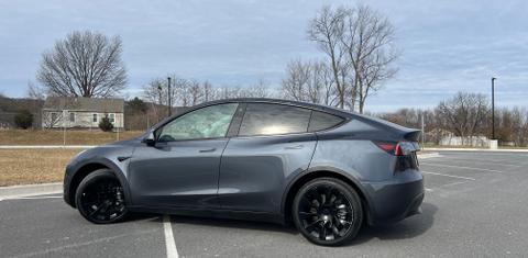Tesla Model Y 2023