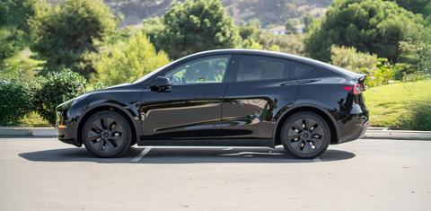 Tesla Model Y 2024