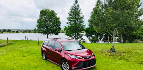 Toyota Sienna 2023