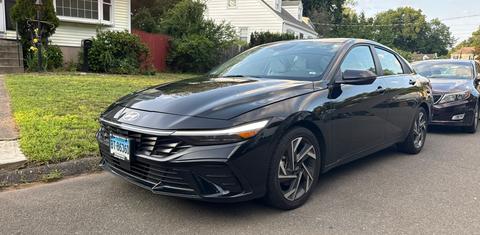Hyundai Elantra 2025