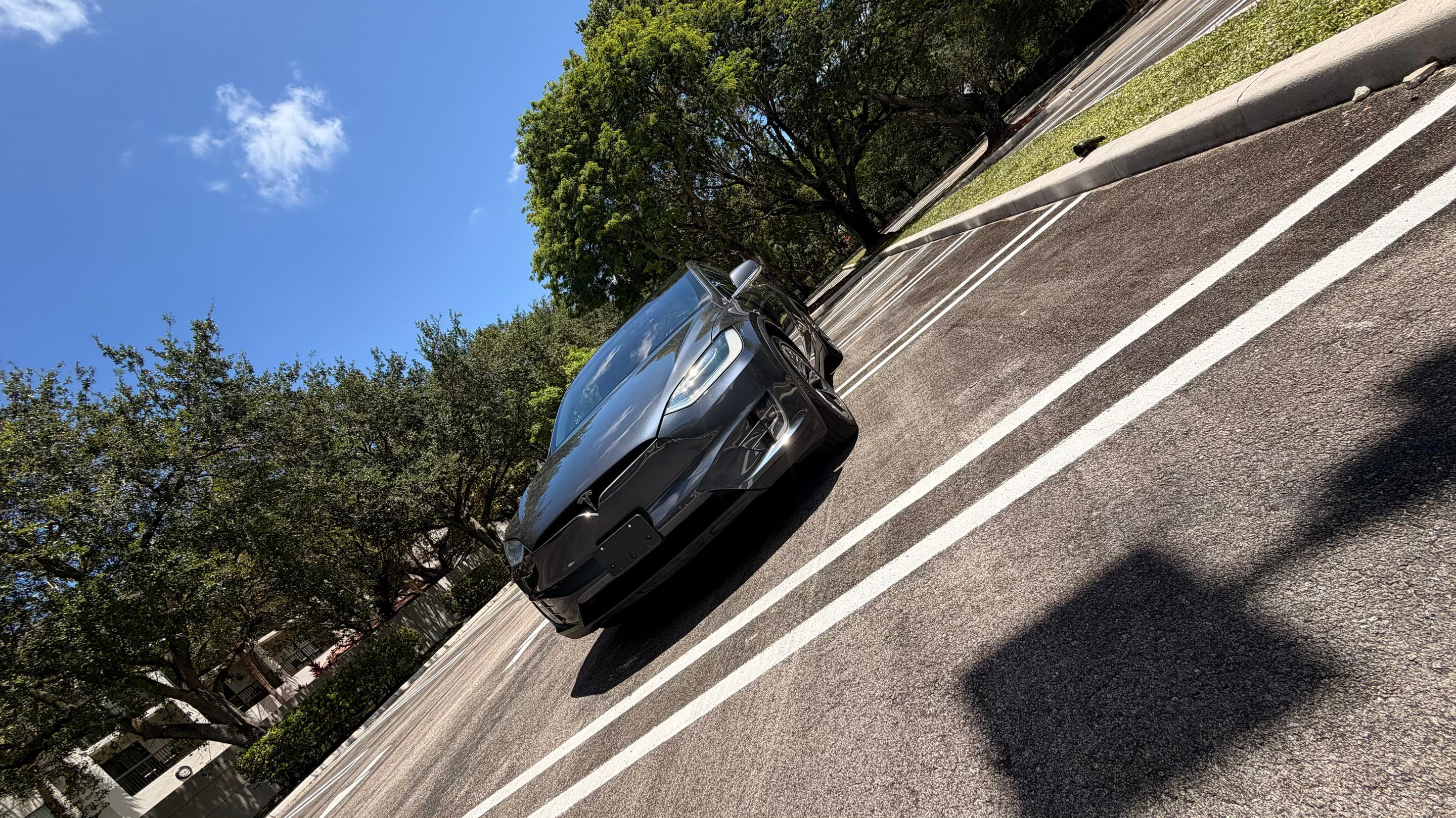 Tesla Model X 2018 in North Lauderdale, FL