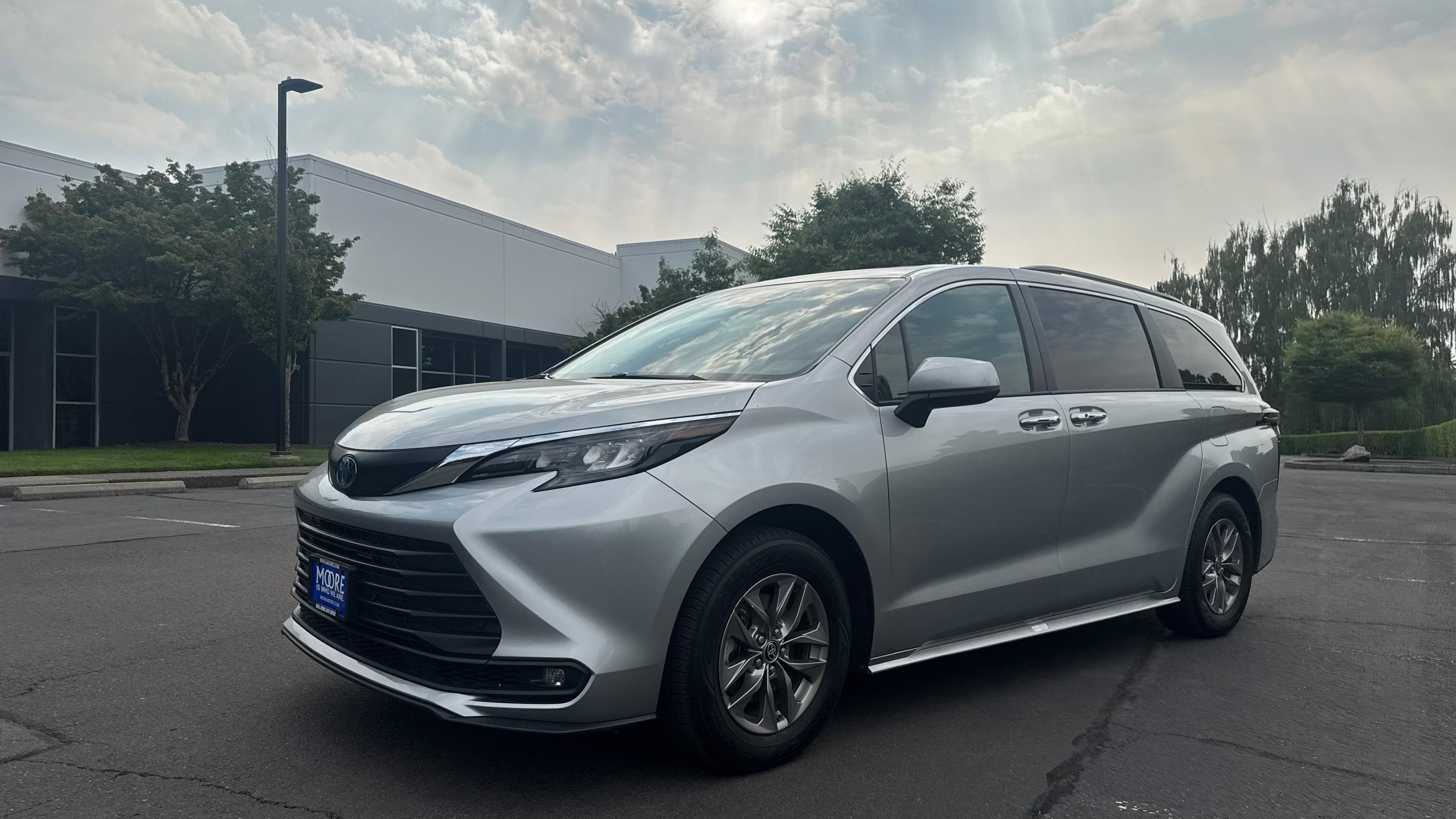 Toyota Sienna 2025 in Beaverton, OR