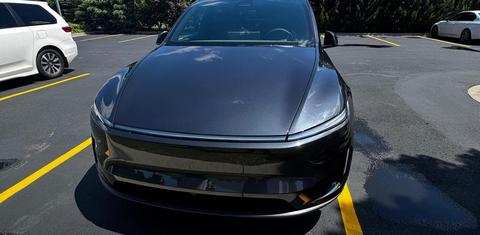 Tesla Model Y 2026