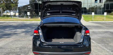 Nissan Versa 2020