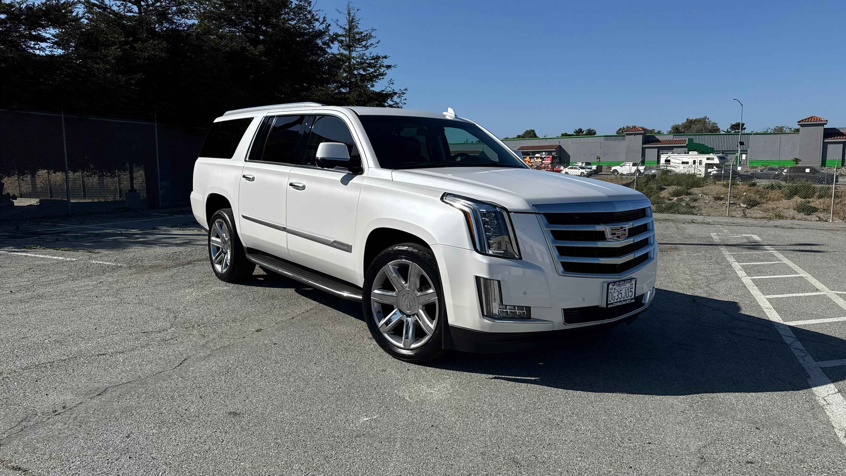 Cadillac Escalade ESV 2016 in 