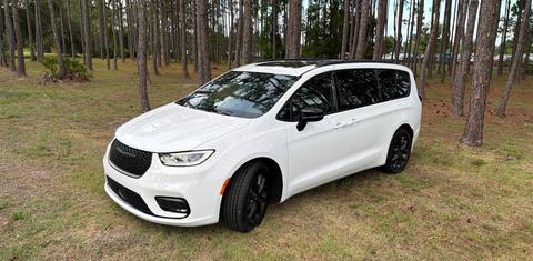 Chrysler Pacifica 2025
