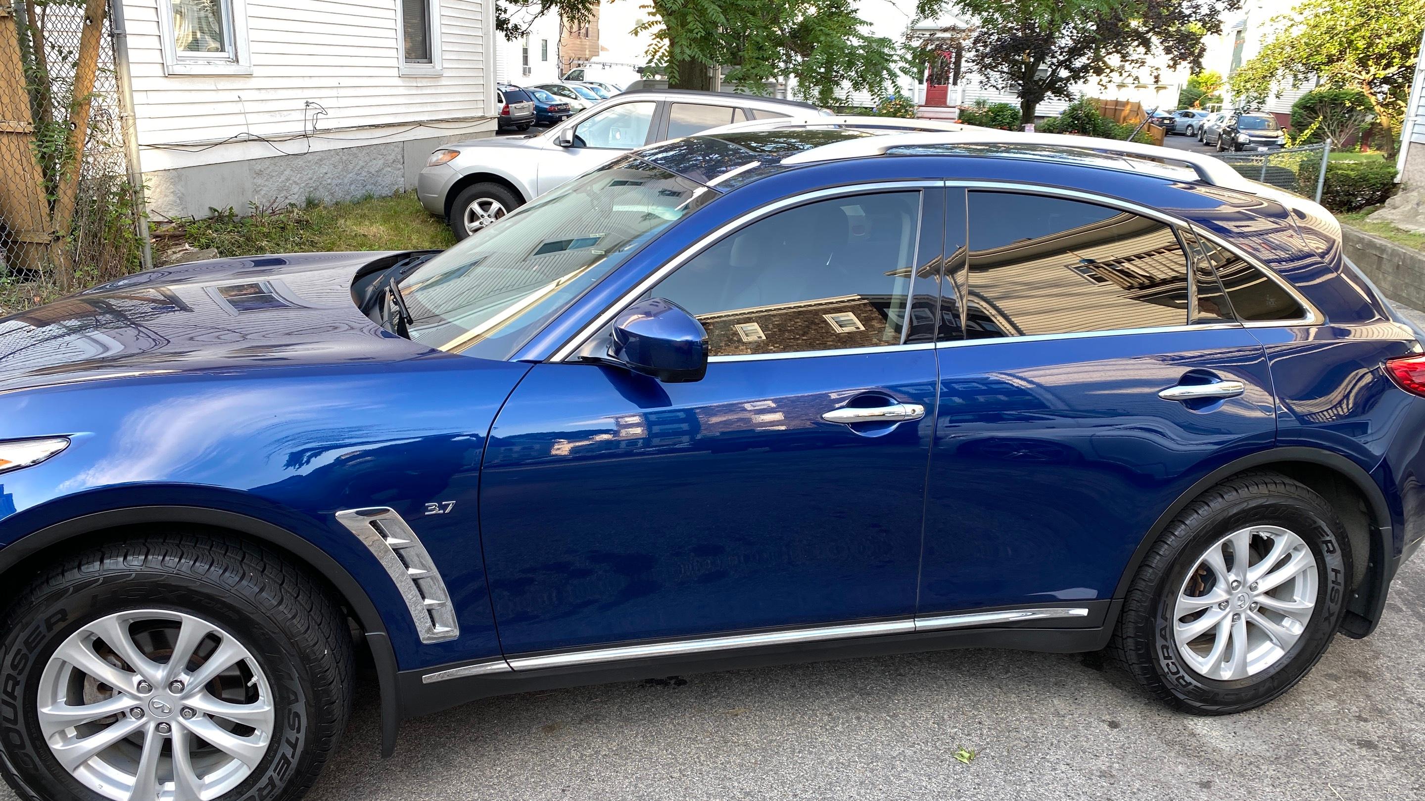 INFINITI QX70 2015 in 