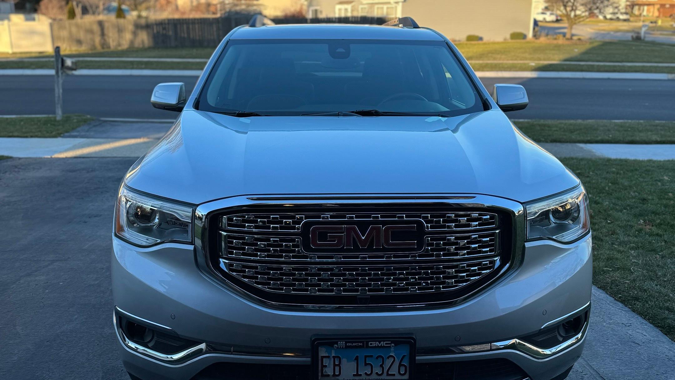 GMC Acadia 2017 in 