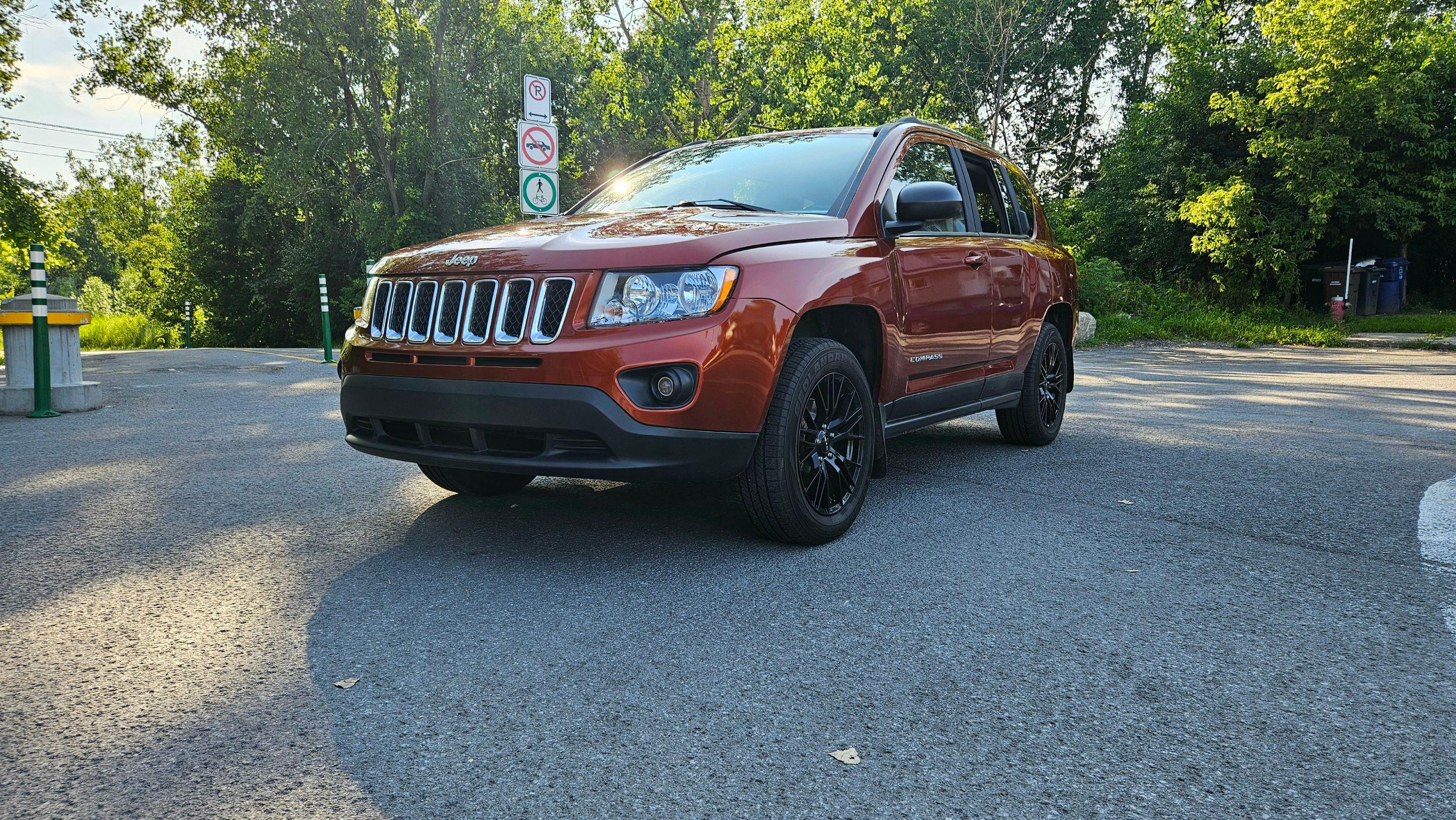 Jeep Compass 2012 in Dollard-des-ormeaux, QC