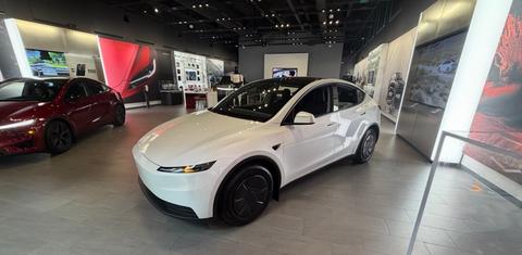 Tesla Model Y 2026