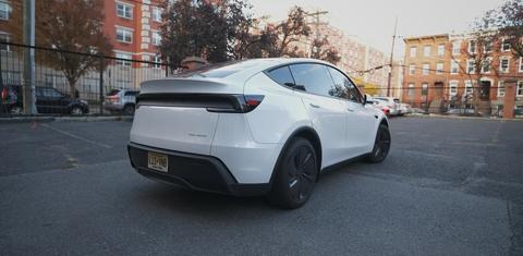 Tesla Model Y 2026