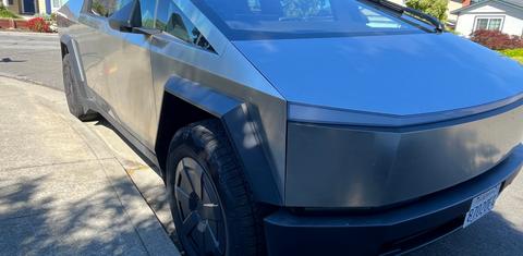 Tesla Cybertruck 2025