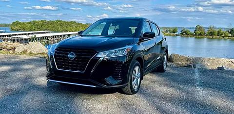 Nissan Kicks Play 2025