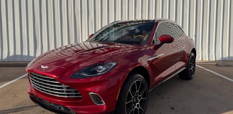 Aston Martin DBX 2021