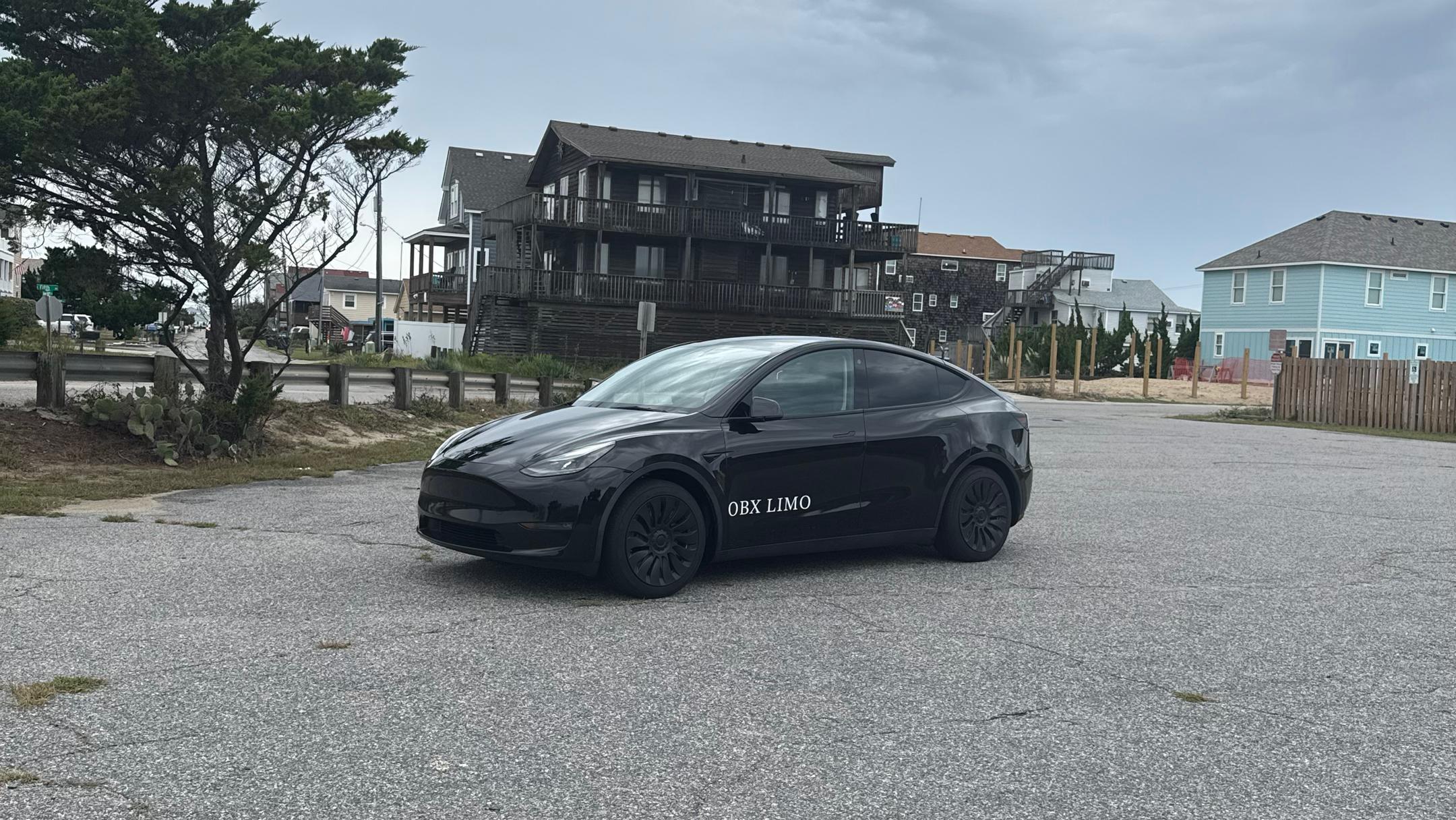 Tesla Model Y 2023 in Kill Devil Hills, NC