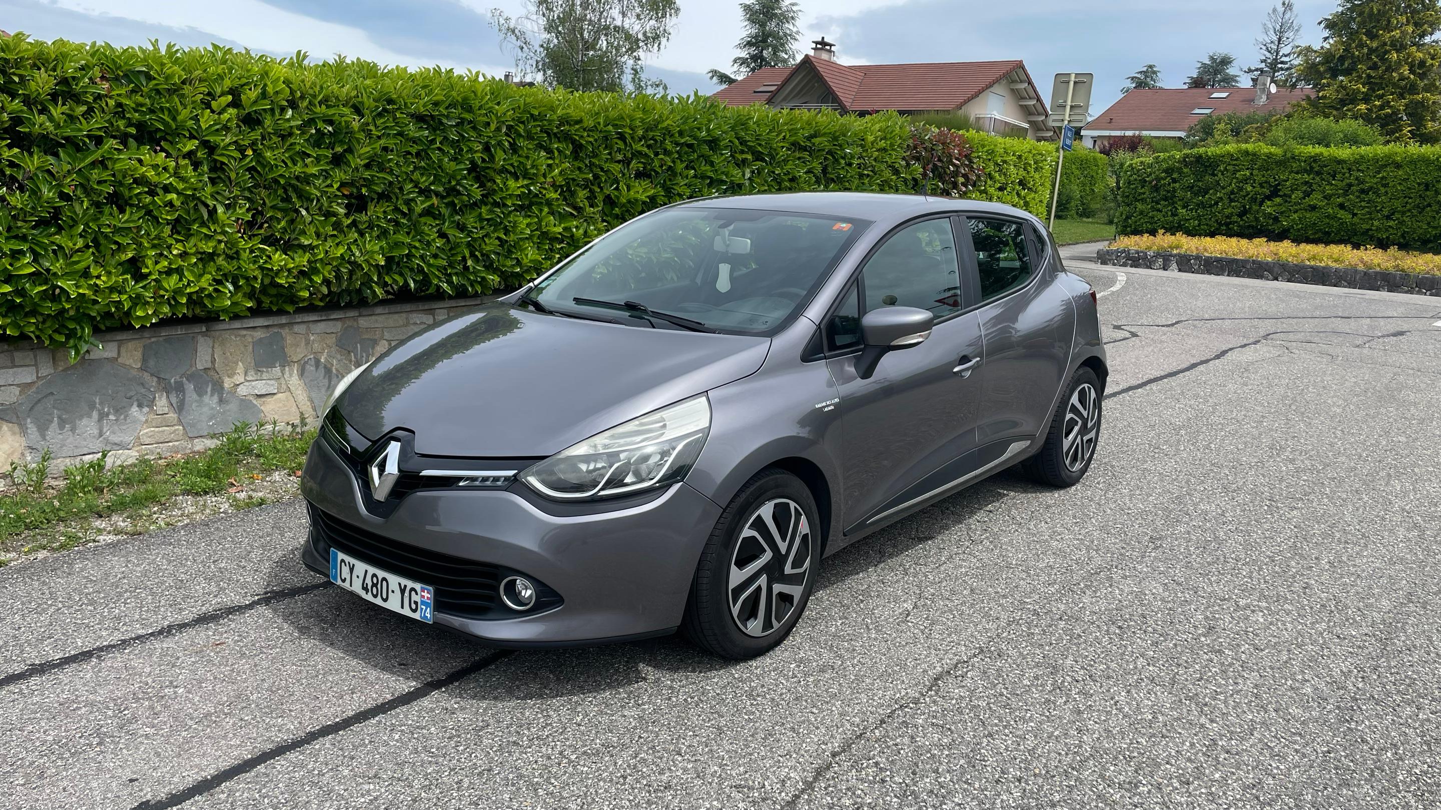 Renault CLIO IV 2013 à Annecy