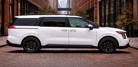 Kia Carnival Hybrid 2025