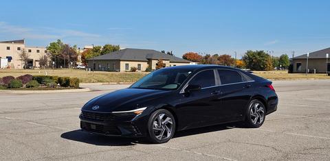 Hyundai Elantra 2024
