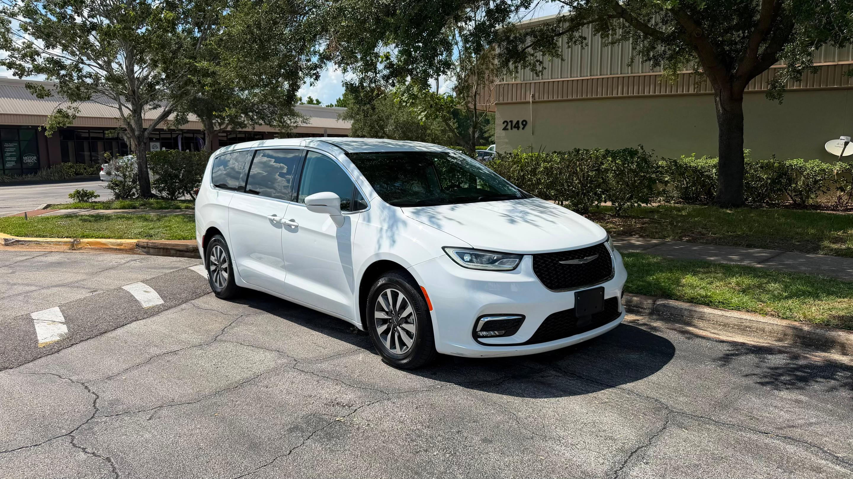 Chrysler Pacifica 2022 in Orlando, FL