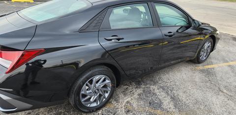 Hyundai Elantra 2024