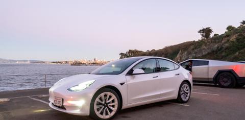Tesla Model 3 2022