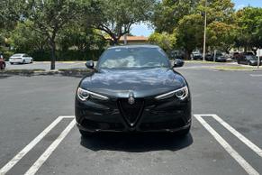 Alfa Romeo Stelvio 2023 in Miami