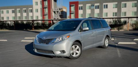 Toyota Sienna 2015