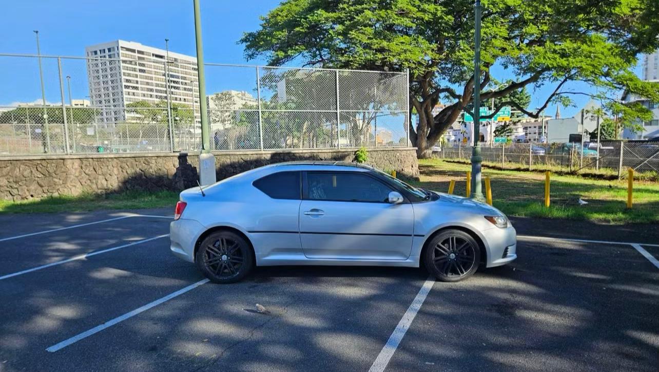 Scion tC 2013 in Honolulu, HI