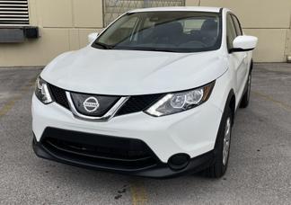 Nissan Rogue car