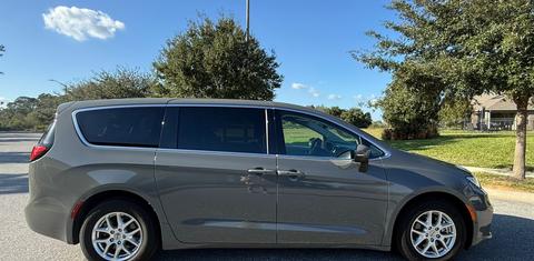 Chrysler Pacifica 2023