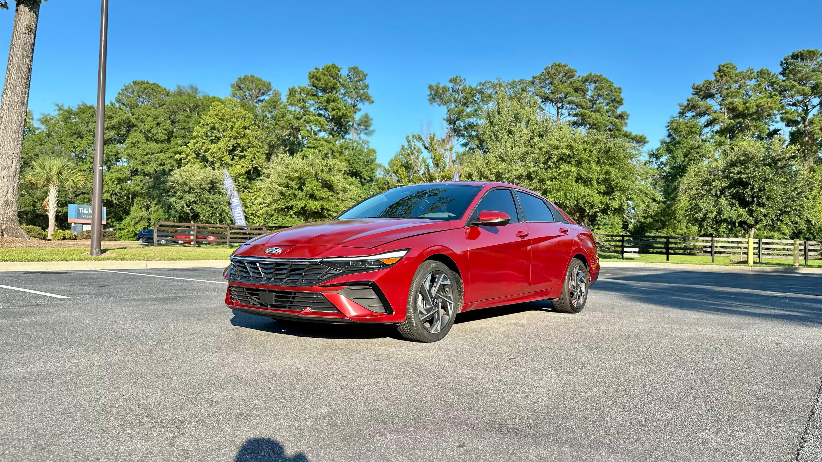 Hyundai Elantra 2025 in Savannah, GA