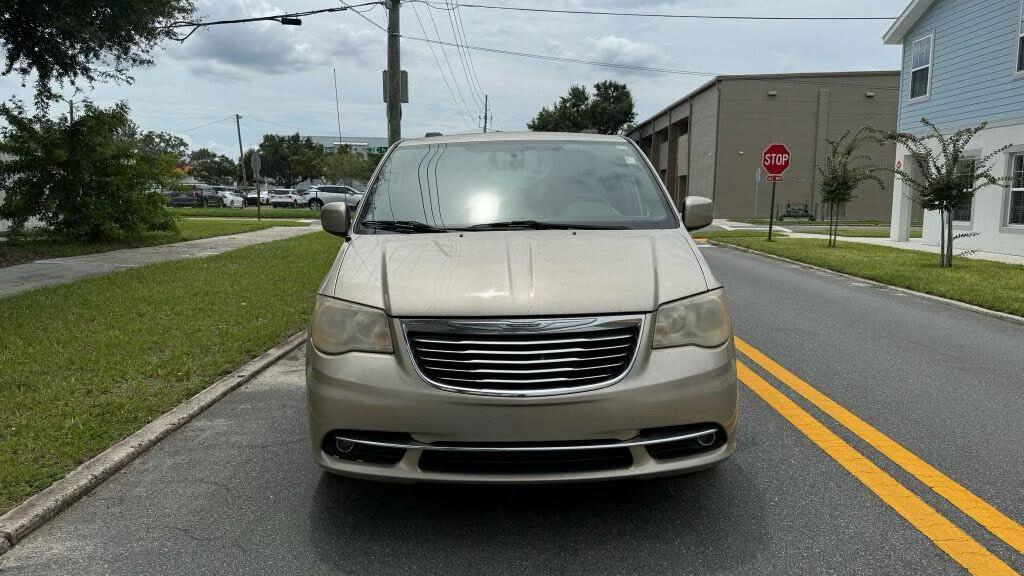 Chrysler Town & Country 2015 in 