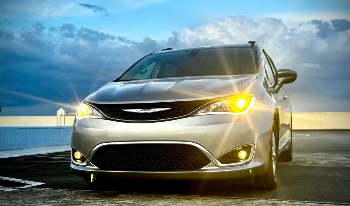 Chrysler Pacifica 2017 in 