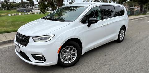 Chrysler Pacifica 2024