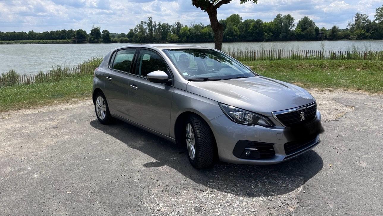 Peugeot 308 2018 in Mérignac