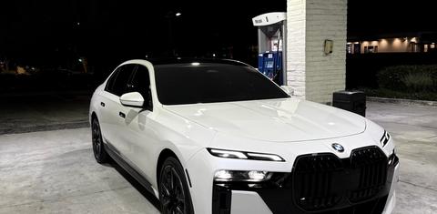 BMW 7 Series 2024