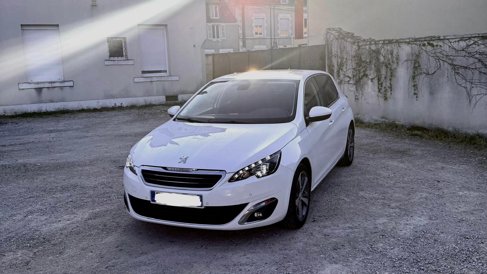 Peugeot 308 2016 à Orléans