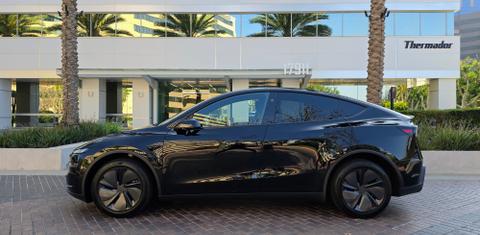 Tesla Model Y 2026