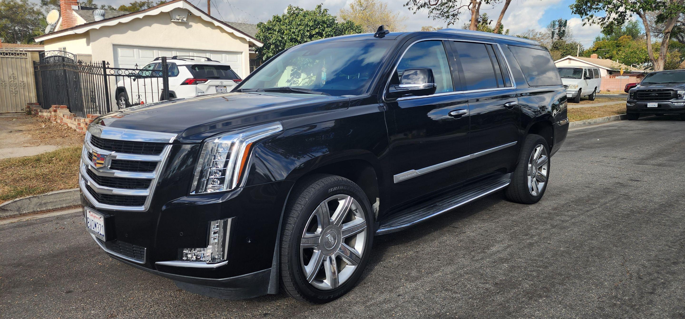 Cadillac Escalade ESV 2020 in 