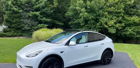 Tesla Model Y 2023