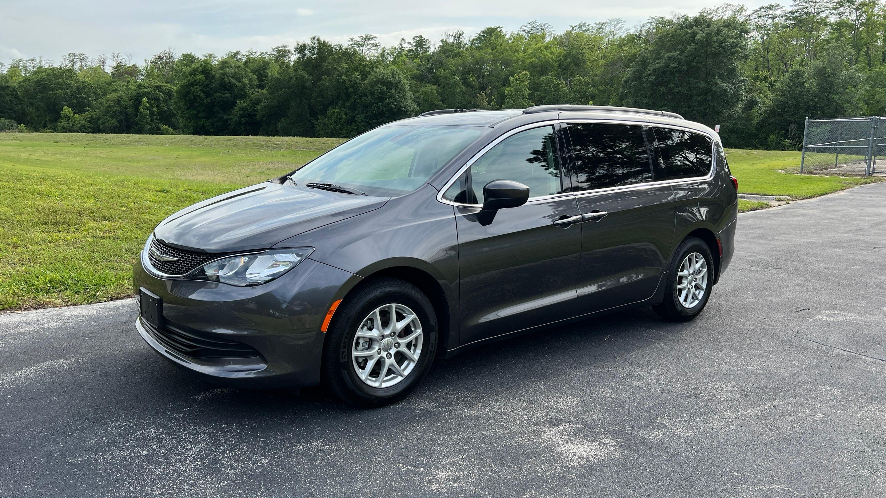 Chrysler Voyager 2020 in Davenport, FL