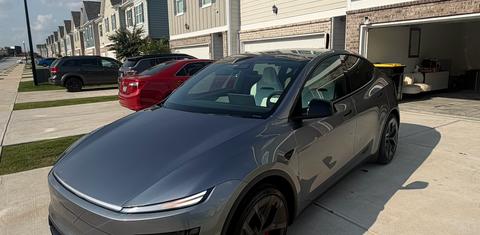 Tesla Model Y 2026
