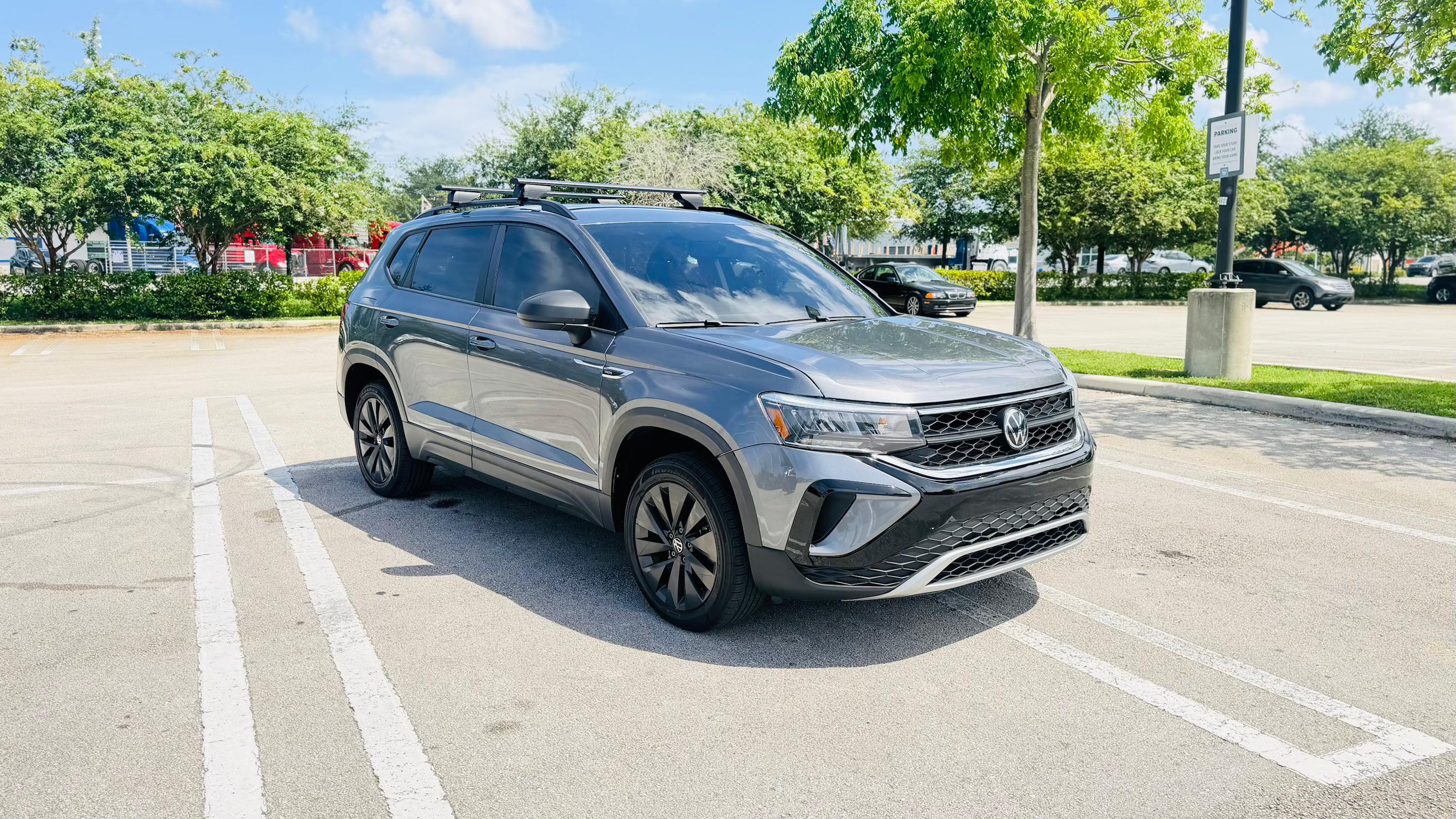 Volkswagen Taos 2022 in Miami Gardens, FL