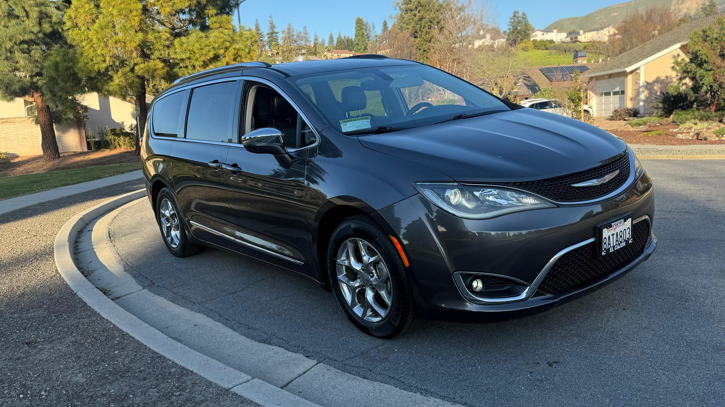 Chrysler Pacifica 2017 in Santa Clara, CA