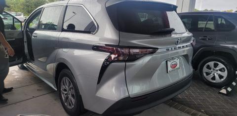 Toyota Sienna 2024